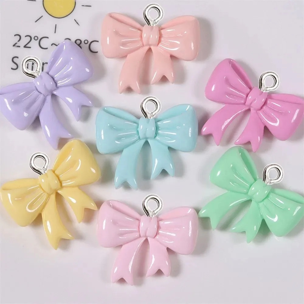 10 قطع من الزينة المصنوعة يدوي - مراجعة Resin Art Keychain وسعره