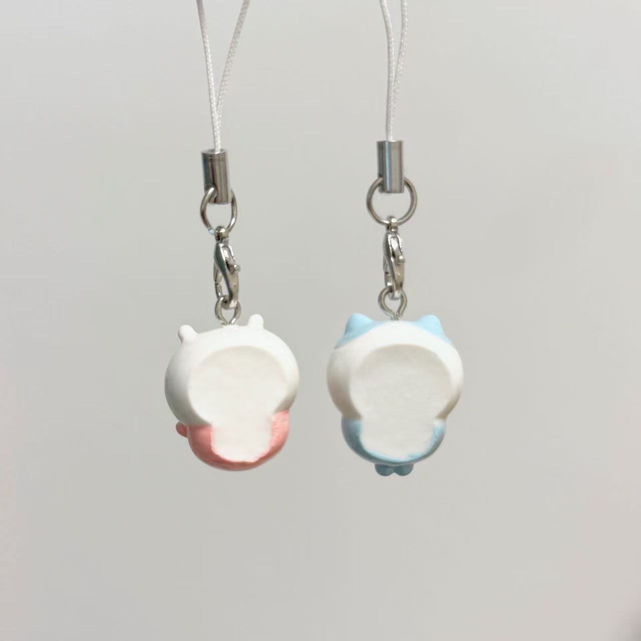 قلادة راتنجية صغيرة لطيفة على  - مراجعة Resin Art Keychain وسعره