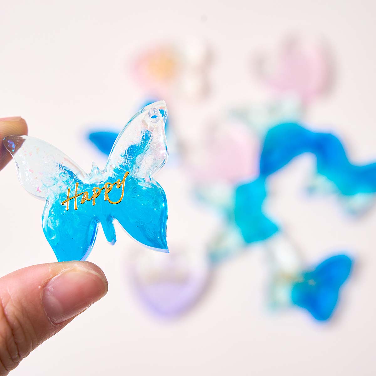 قالب سيليكون للأقراط بستة فتحا - مراجعة Resin Art Keychain وسعره