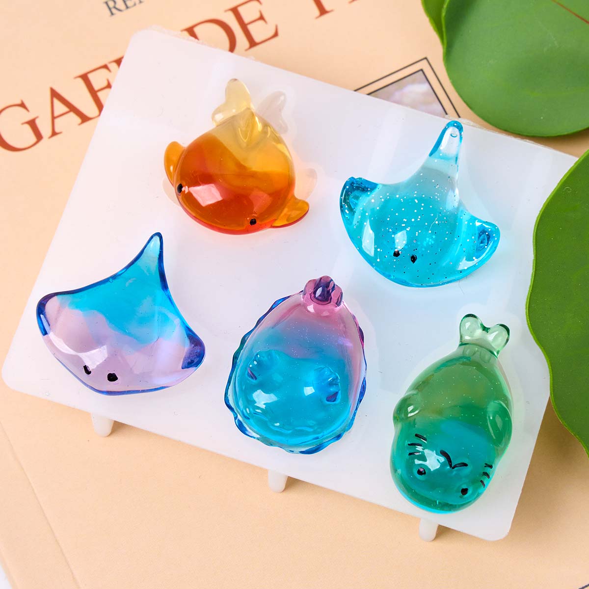 قالب سيليكون ثلاثي الأبعاد بتص - مراجعة Resin Art Keychain وسعره