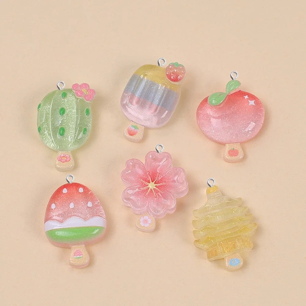10 قطع من قلادات الراتنج الصيف - مراجعة Resin Art Keychain وسعره